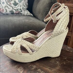Woven Ankle-Strap Wedge Sandals in Cream